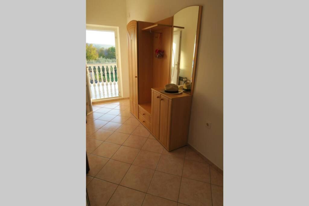 Mitros Apartment Малинска Экстерьер фото